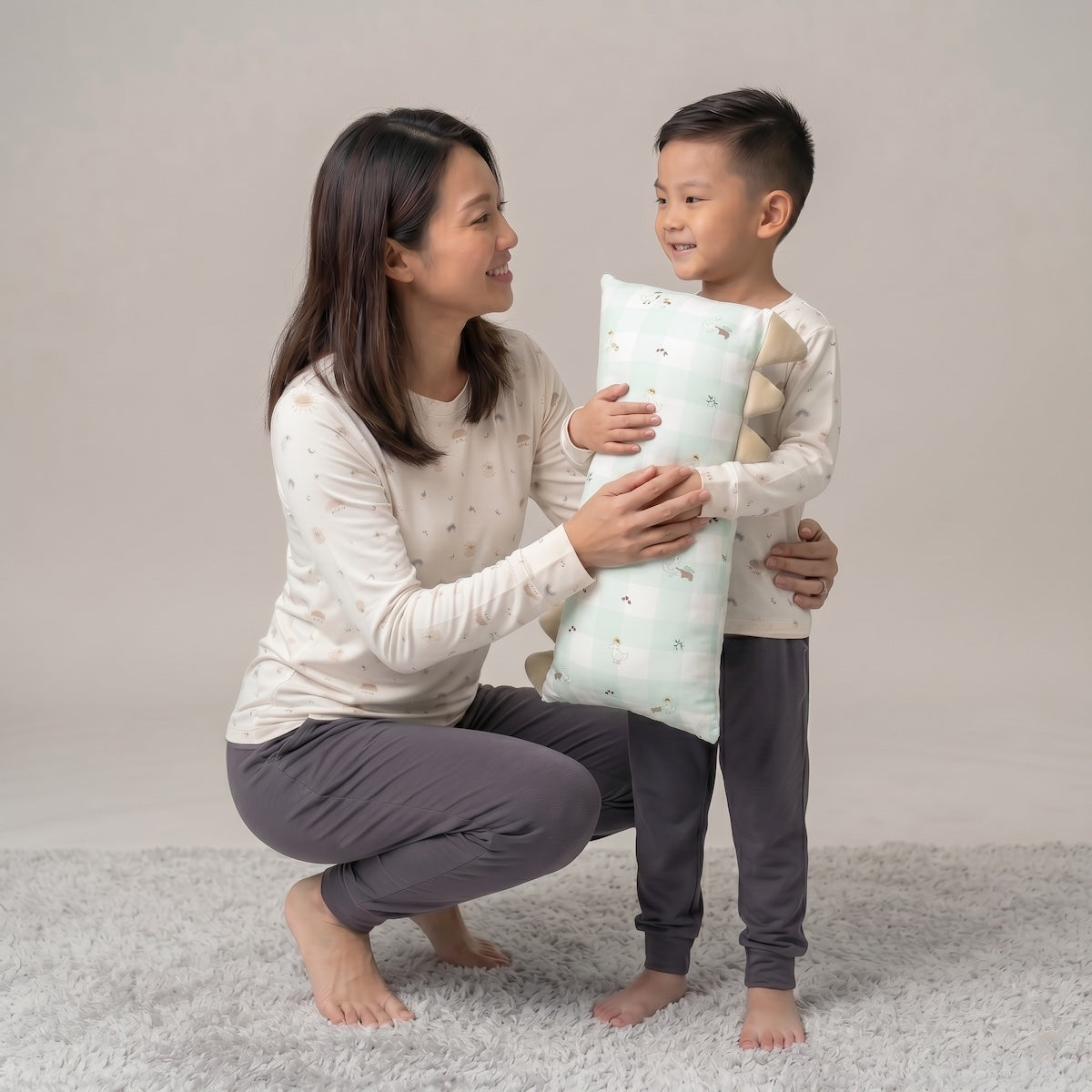 Bamboo Soft Hugging Pillow - Goose Farm | Hypoallergenic Suitable for Sensitive Skin