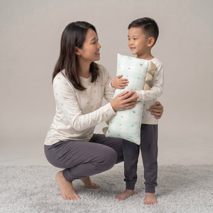 Bamboo Soft Hugging Pillow - Goose Farm | Hypoallergenic Suitable for Sensitive Skin